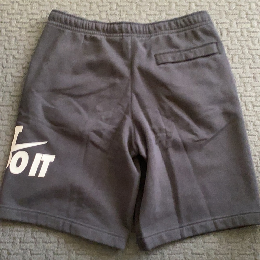 Nike shorts - Picture 4 of 4